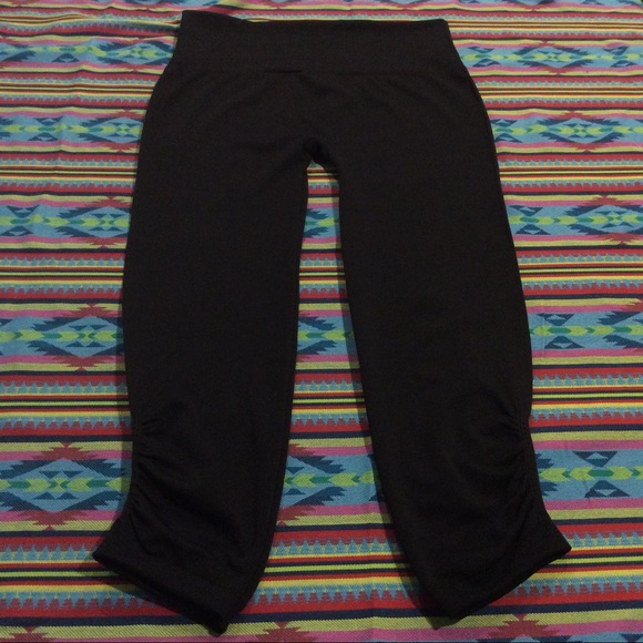 NWOT XHILARATION WOMEN’S LEGGINGS BLACK SIZE: S/M - Picture 1 of 6